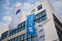 Fassade des ZEISS Innovation Hub @ KIT